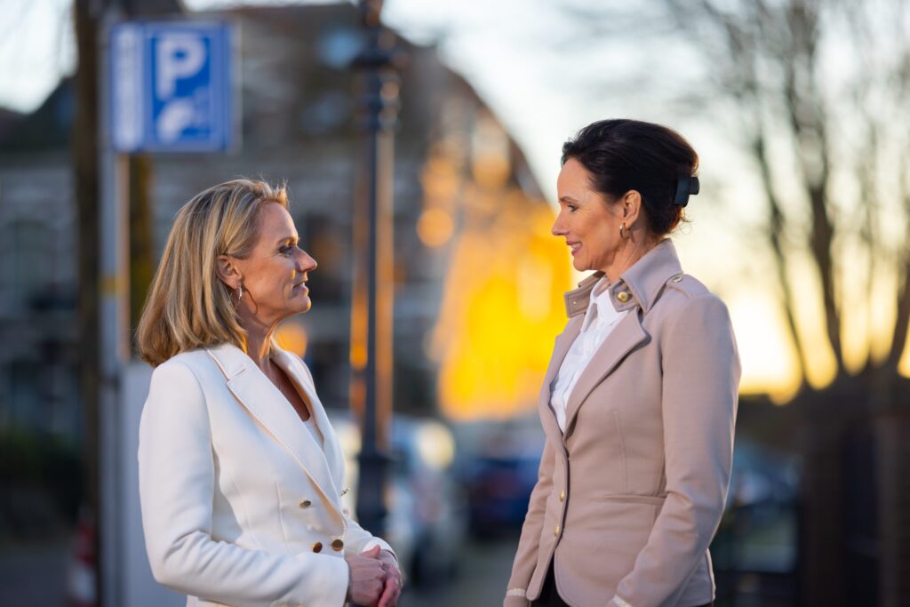 Scheidingsmediators van Divortium, Marieke van Namen en Petra Schiphuis.