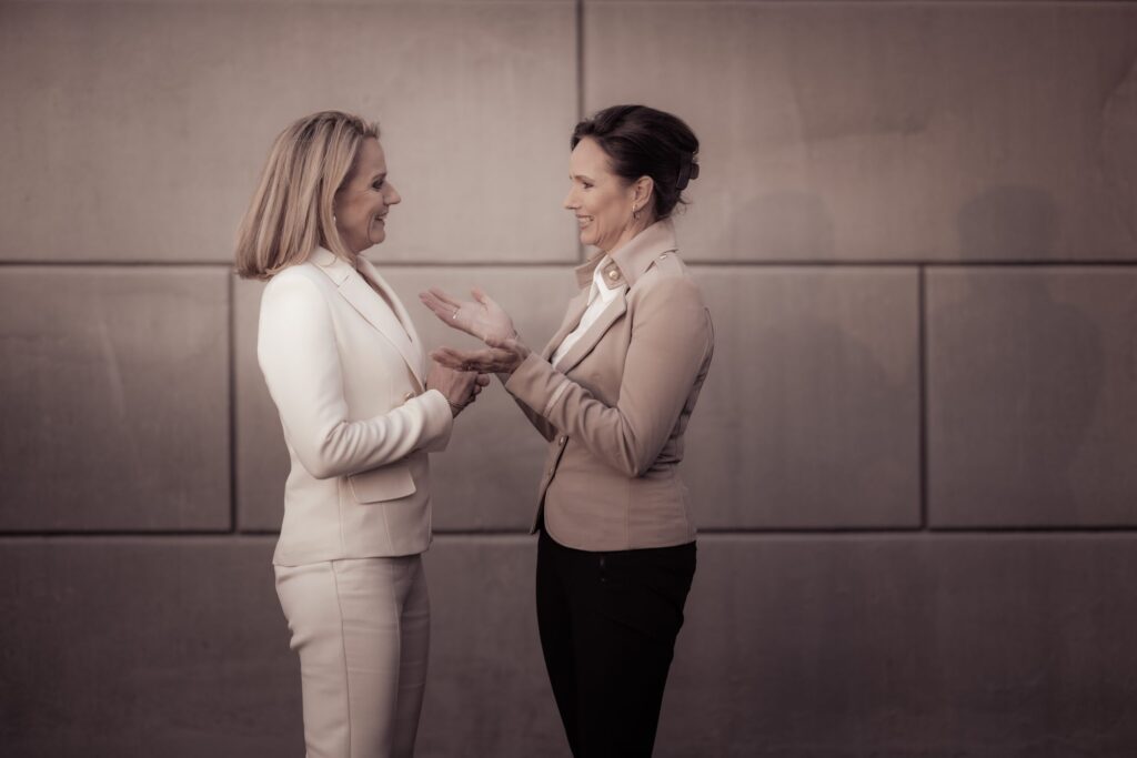 Scheidingsmediators van Divortium, Marieke van Namen en Petra Schiphuis.
